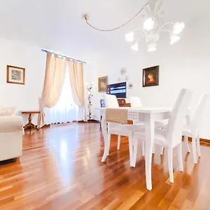 https://santacecilia-apartment.hotelinveneto.com