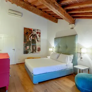 Apartment Design&tradition, Florence