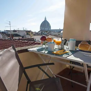 Apartment A Refuge With A Terrace Overlooking The Duomo, Florence